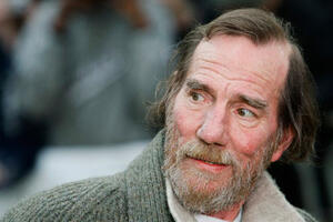 Umro britanski glumac Pete Postlethwaite