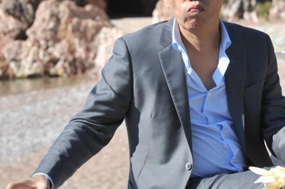 Pua na Svetom Stefanu, Foto: Savo Prelević