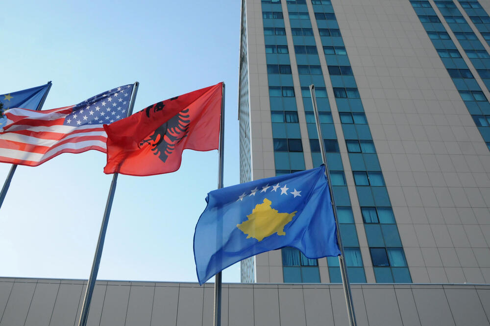 Ilustracija, Foto: LAURA HASANI