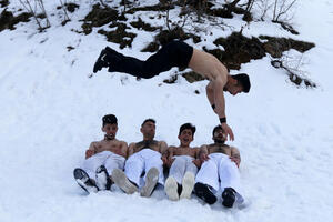 FOTO PRIČA Karatisti dižu formu na snijegu i ledu