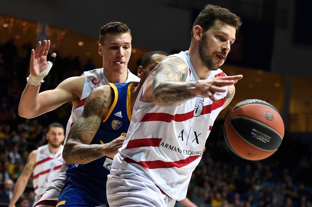 Trojkom prelomio meč: Vladimir Micov, Foto: Euroleague