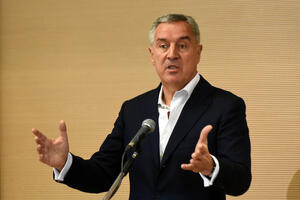 MANS podnio krivičnu prijavu protiv Mila i Ane Đukanović i više...