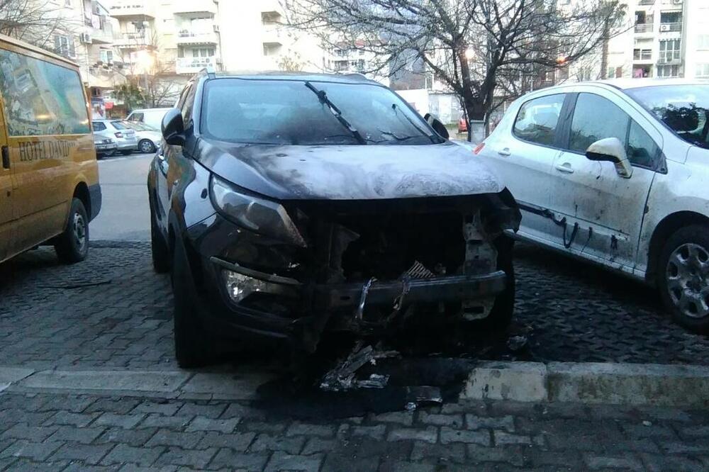 Uništeni automobil, Foto: Radomir Petrić