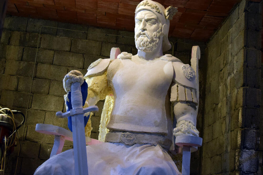 Skulptura Ivana Crnojevića u izradi, Foto: Luka Zeković