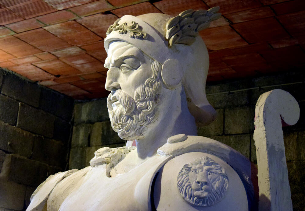 Skulptura Ivana Crnojevića u izradi