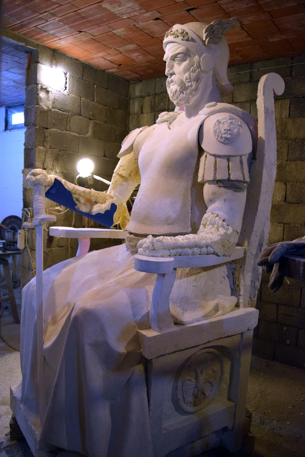 Skulptura Ivana Crnojevića u izradi