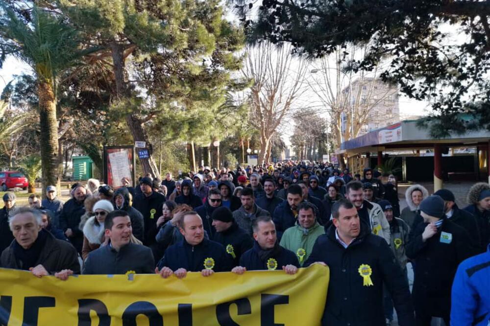 Sa protesta u Budvi, Foto: Demokratska Crna Gora