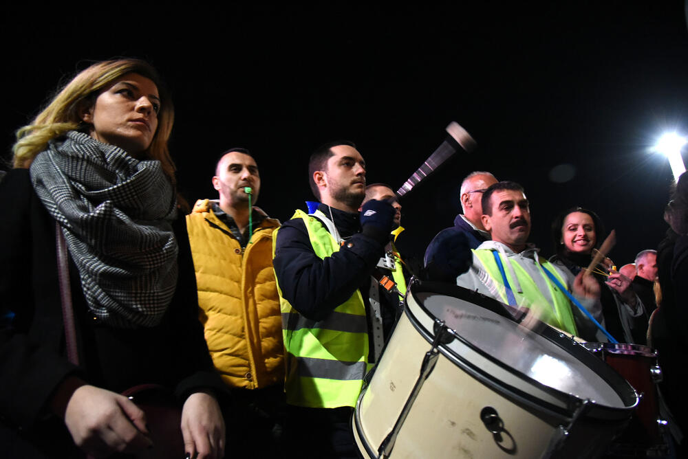 Više hiljada građana okupilo se na građanskim protestima u Podgorici. Pogledajte šta je zabilježio fotoreporter "Vijesti"