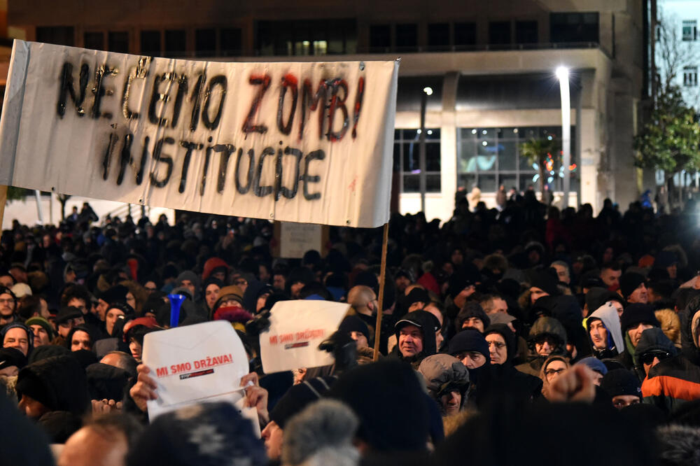 U Crnoj Gori se sklopile kockice za proteste: Sa protesta u Podgorici, Foto: Boris Pejović