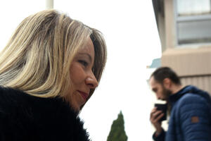 Žene na lomaču (5)