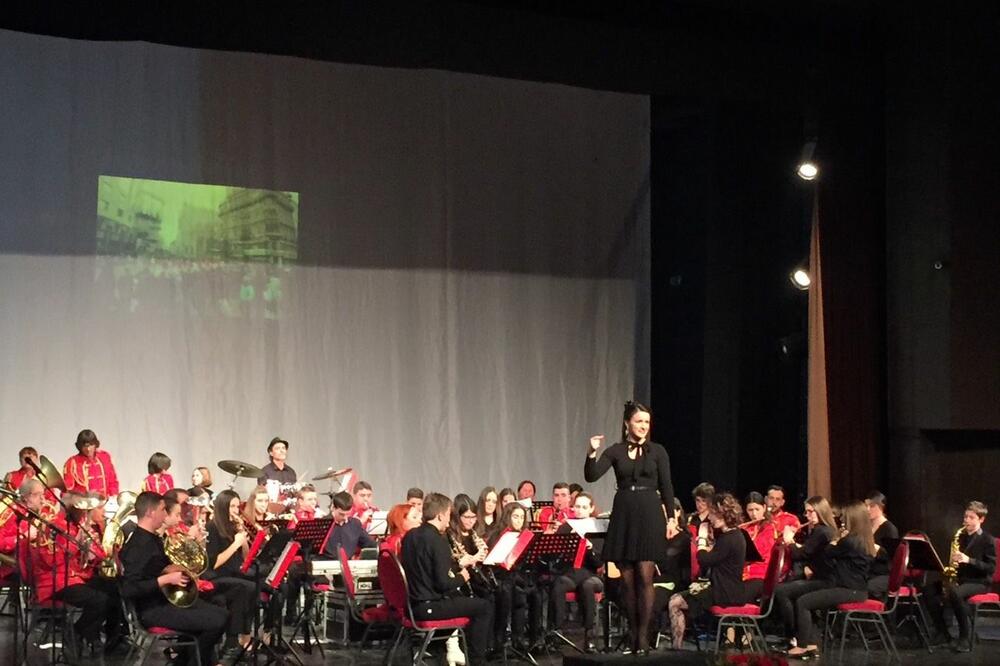 Sa sinoćne manifestacije, Foto: Slavica Kosić