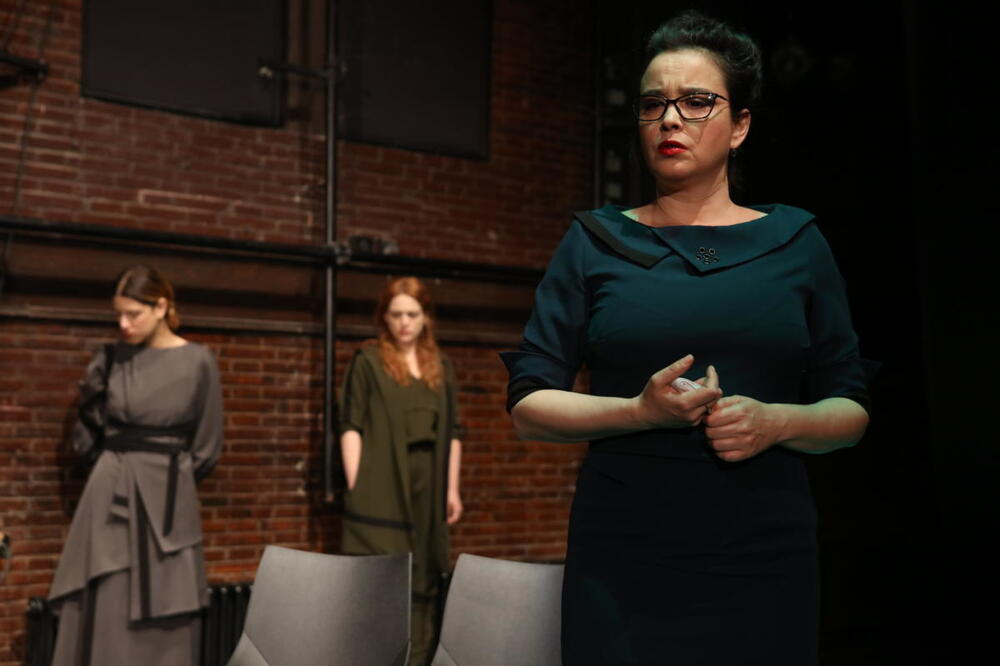 Scena iz predstave “Severoistok, Foto: Beoart