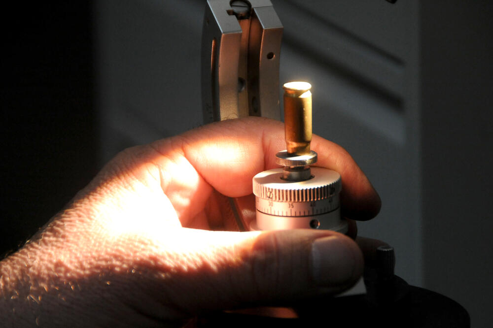 Ubijen iz dva oružja: Ilustracija, Foto: Boris Pejović