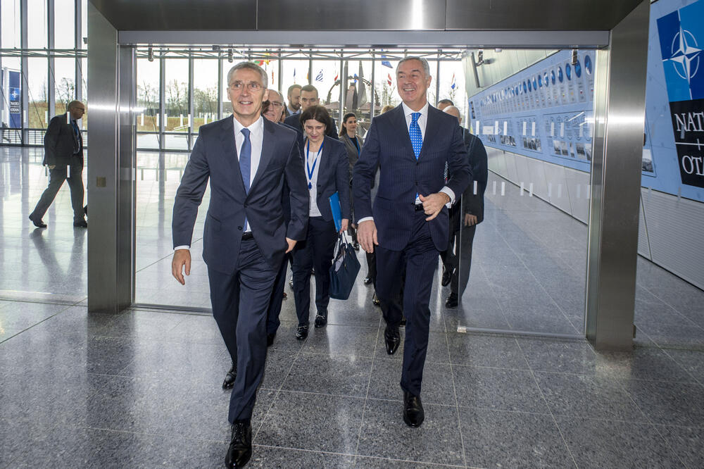Jens Stoltenberg i Milo Đukanović, Foto: Nato.int