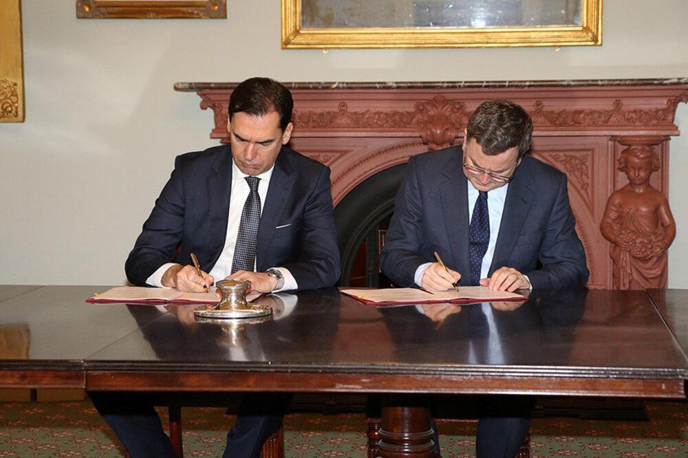 Pažin u Londonu, Foto: Twitter