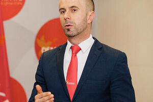 Demokrate čestitale Lakić: Sada je za njenu hrabrost saznao cijeli...