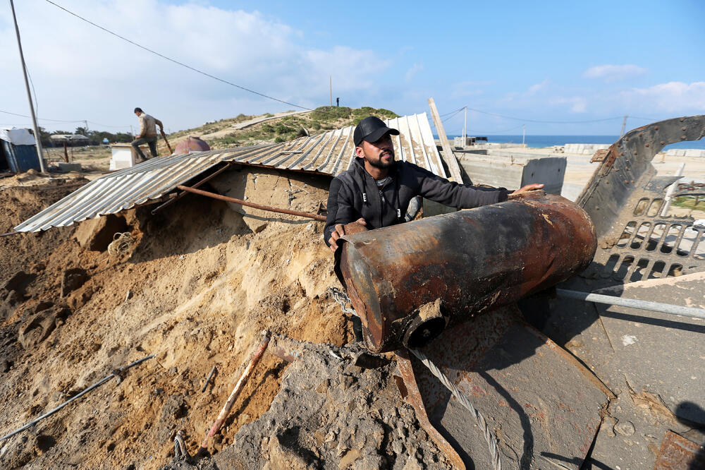 Palestinci na mjestu napada, Foto: Reuters