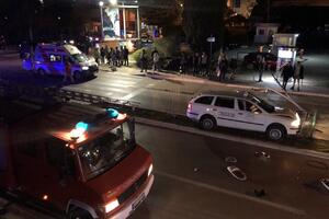 Budva: Automobil udario u ogradu, oboren stub