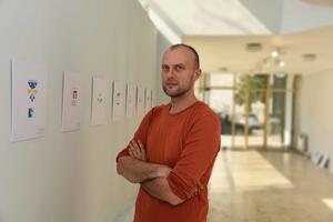 Nikola Latković: Misaoni i crtački napad na zadatu temu