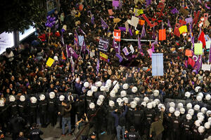 Turska policija suzavcem rastjerala demonstracije žena