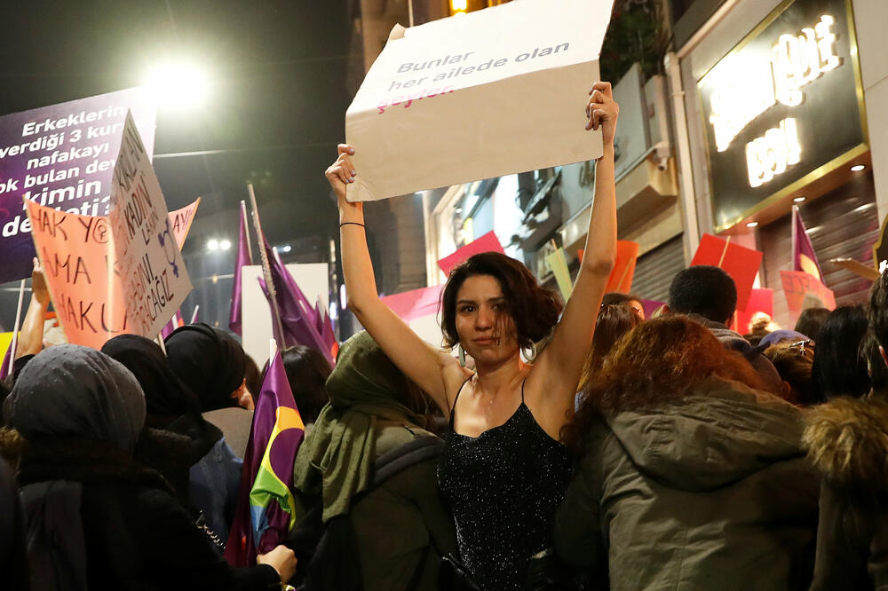 Sa osmomartovskih protesta u Istanbulu, Foto: Reuters