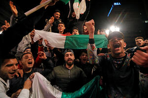 Kad protesti uspiju: Pogledajte kako Alžirci slave jer se...