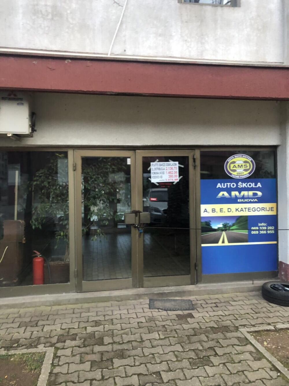 Auto moo društvo Budva, blokada