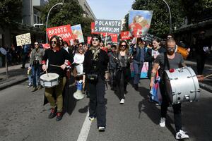 Stotinu osmih martova