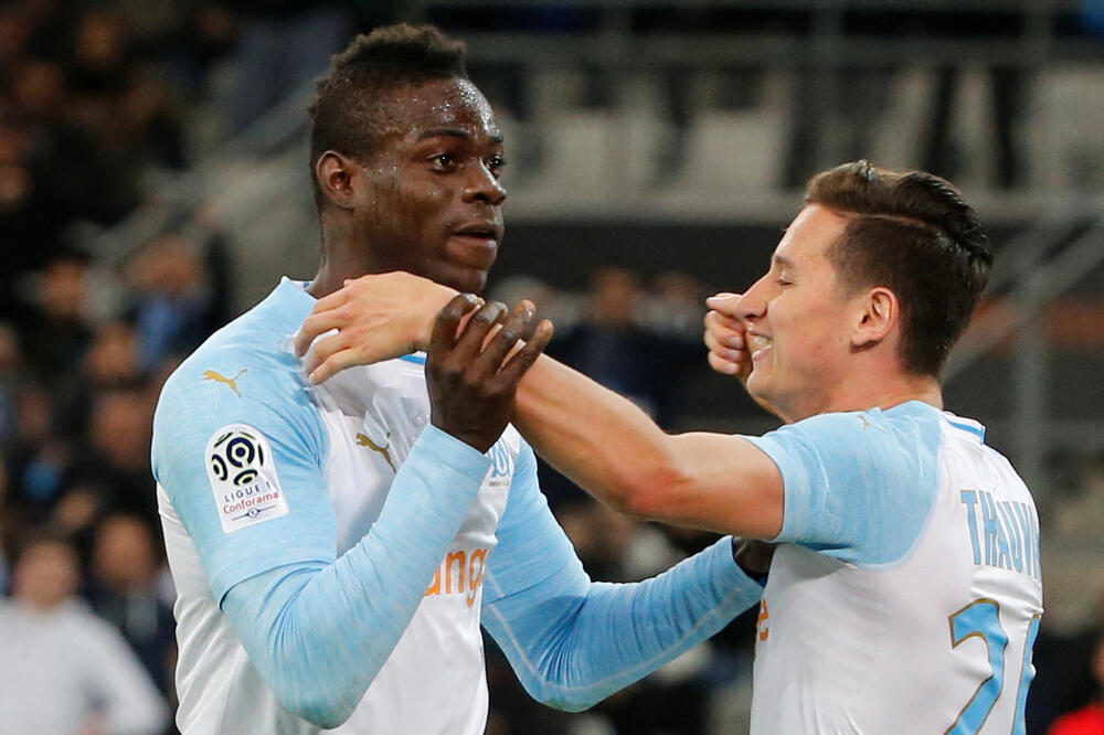 Mario Baloteli slavi sa Floranom Tovanom, Foto: Reuters