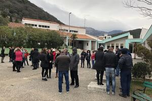 Roditelji učenika škole u Petrovcu nezadovoljni odlukom Šehovića