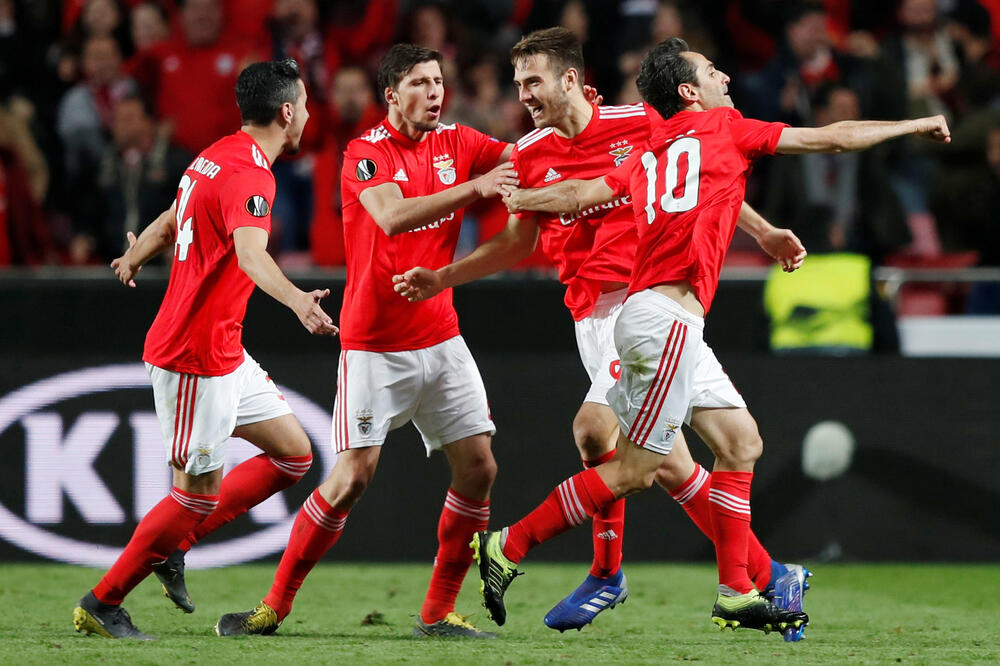 Slavlje fudbalera Benfike, Foto: Reuters