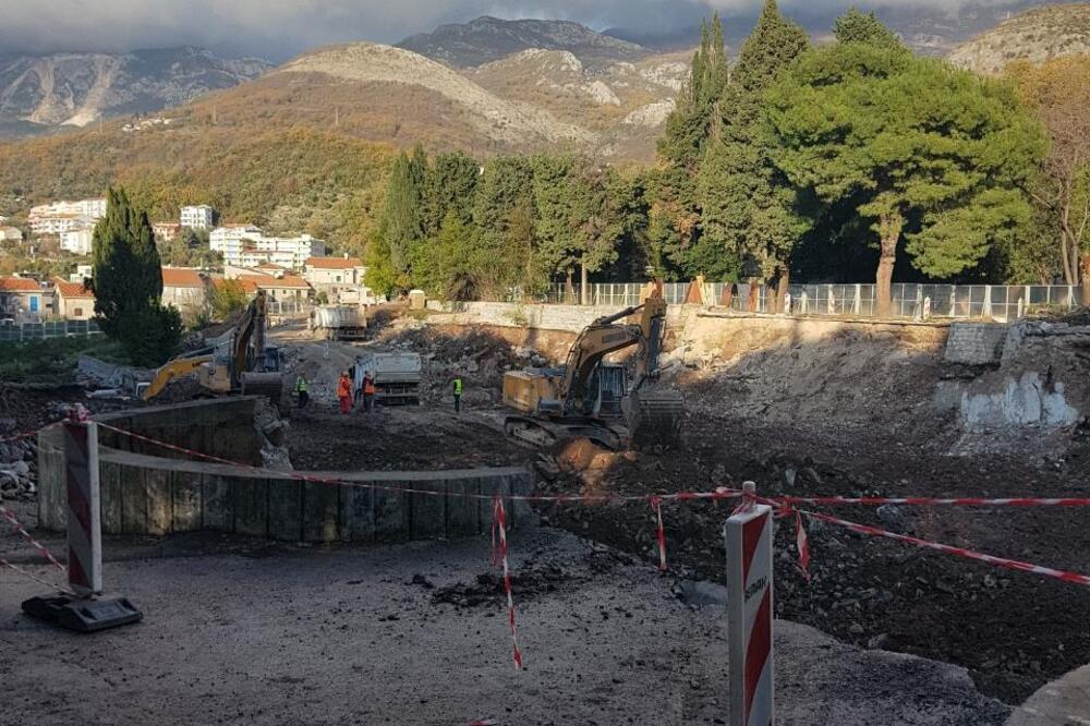 Još nema dozvole za idejno rješenje: Lokacija za novi hotel, Foto: Vuk Lajović