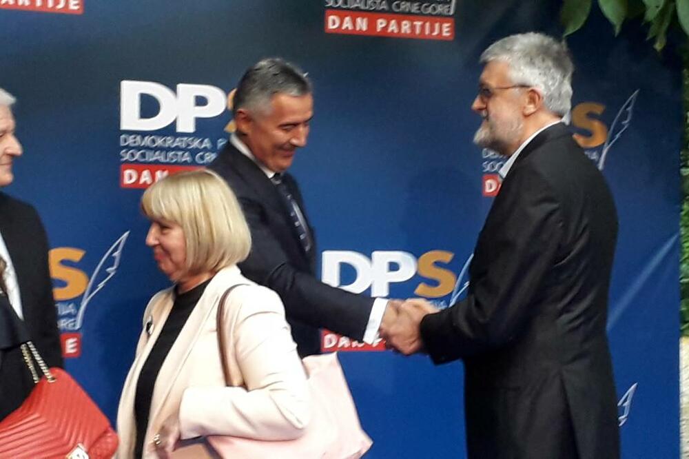 Generalni direktor RTCG, Božidar Šundić na proslavi rođendana DPS, Foto: Građanski pokret URA