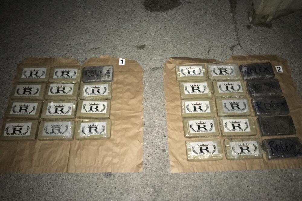 Kokain pronađen u kontejneru, Foto: Uprava policije