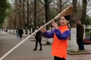 Evo šta sve može da se izvede sa običnom metlom