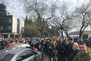 Zakupci privremenih objekata održali protest u Budvi
