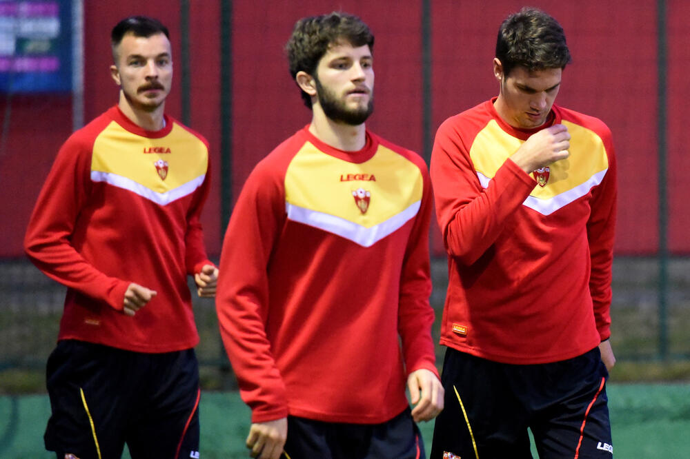 Mugoša, Kosović i Vukčević na treningu naše reprezentacije, Foto: Savo Prelević