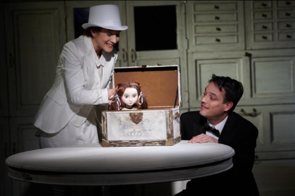 Iz predstave "Prodavnica igračaka", Foto: Gradsko pozorište, Gradsko pozorište