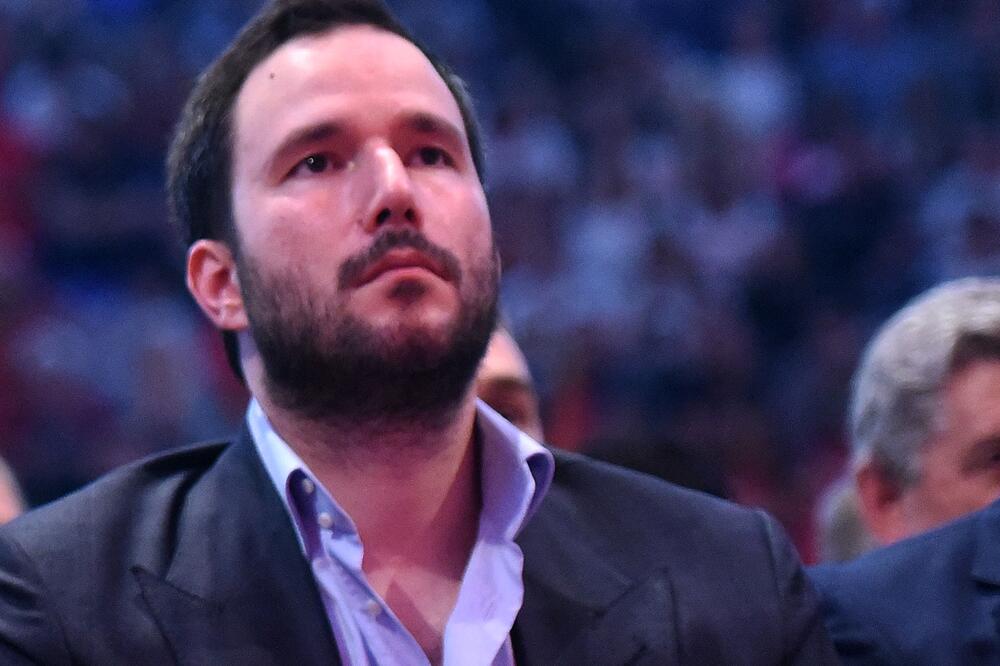 Dostavio sve detalje za traženi model svjetiljke: Blažo Đukanović, Foto: Boris Pejović