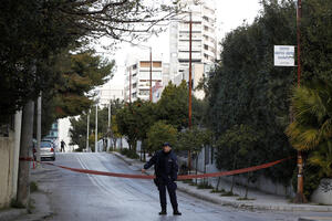 Atina: Bačena bomba na ruski konzulat, ali nije eksplodirala
