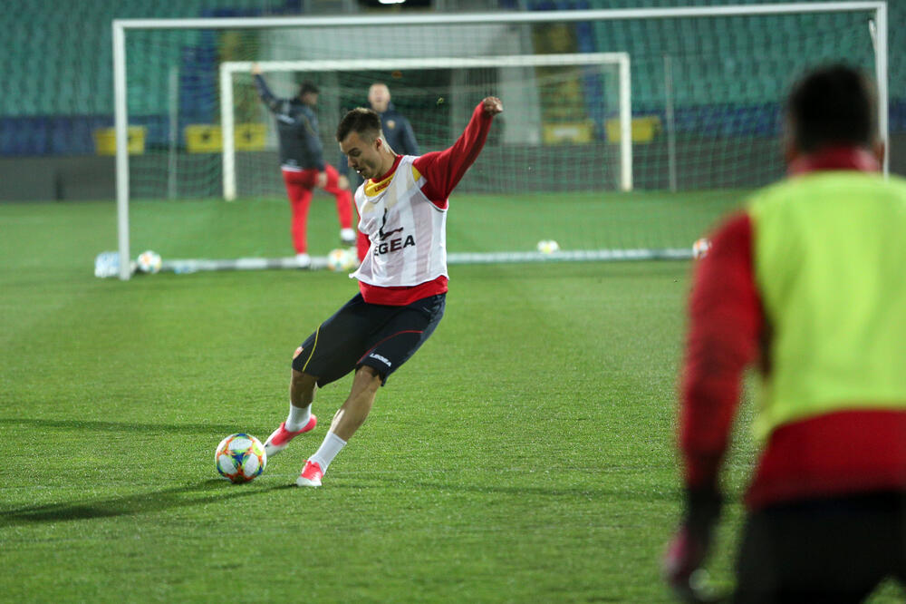Stefan Mugoša sinoć na treningu u Sofiji, Foto: Filip Roganović