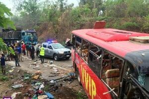 Najmanje 60 mrtvih u sudaru autobusa u Gani