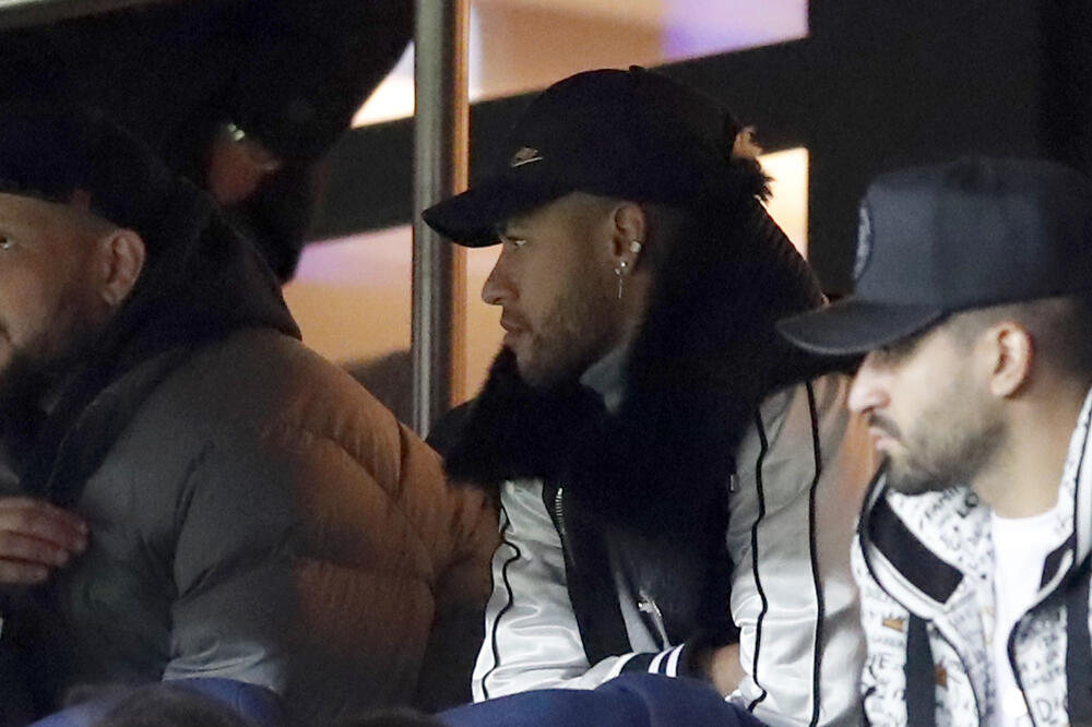 Nejmar na tribinama Parka prinčeva, Foto: AP