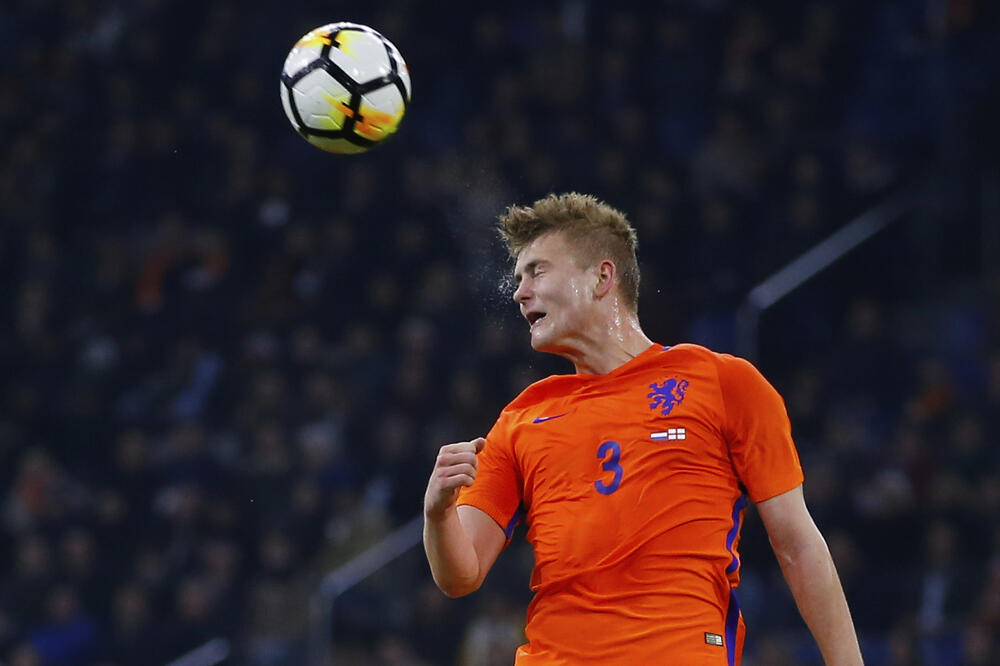 Matajs de Liht, Foto: AP