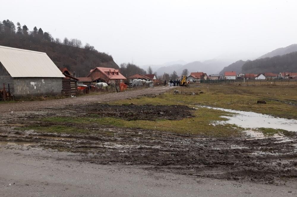 Do kuća terenskim vozilima, Foto: Dragana Šćepanović
