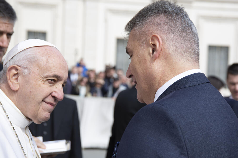 Papa Franjo i Brajović, Foto: Skupstina.me