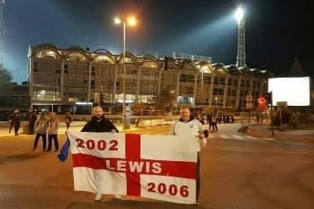 Zastava koja je vraćena vlasnicima, Foto: Facebook.com/Casual.Mind