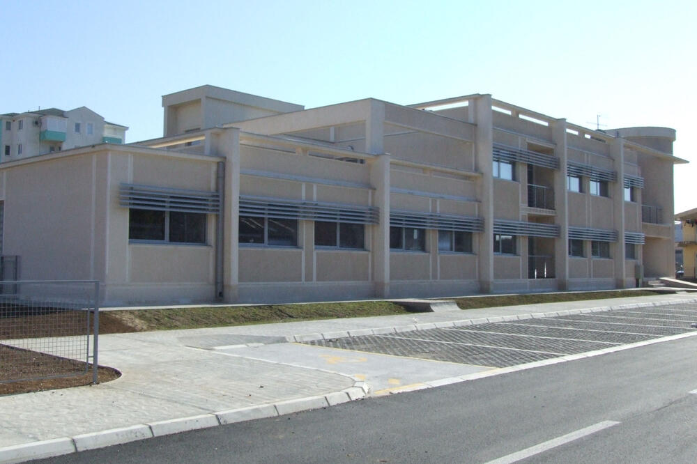 Dva ljekara novčano kažnjena u Podgorici, jedan na Cetinju: Dispanzer podgoričkog Doma zdravlja, Foto: Arhiva "Vijesti"