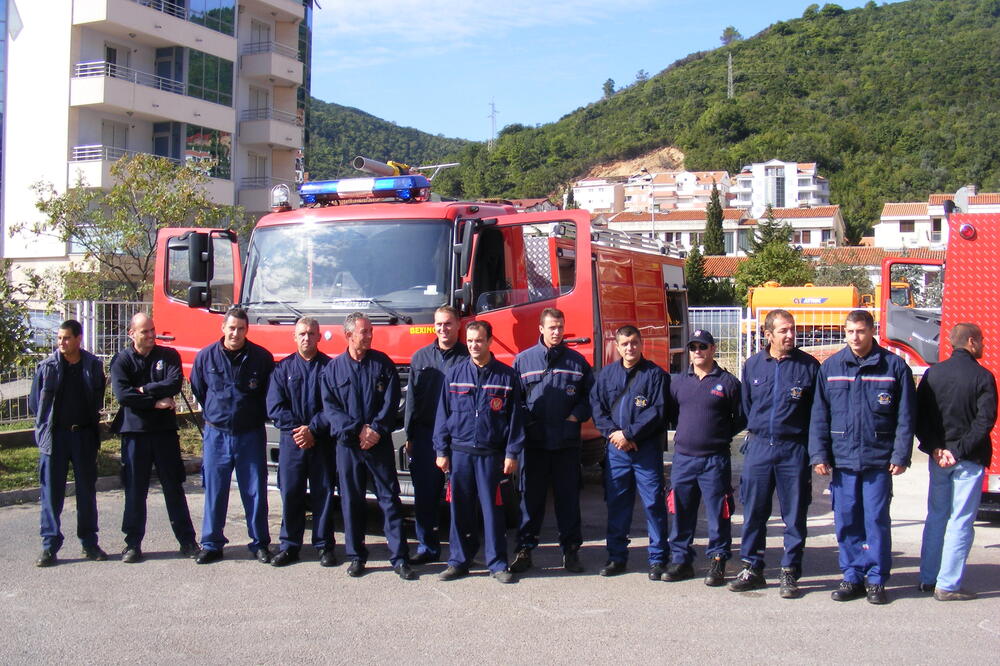 Budvanski vatrogasci, Foto: Vuk Lajović