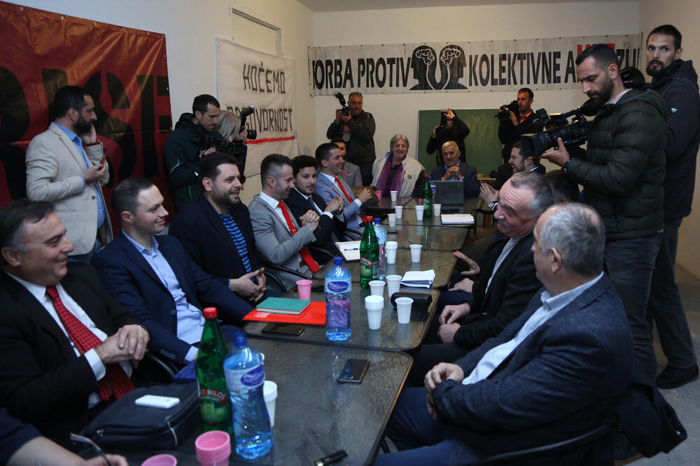 Sastanak predstavnika opozicije i pokreta “Odupri se”, Foto: Filip Roganović